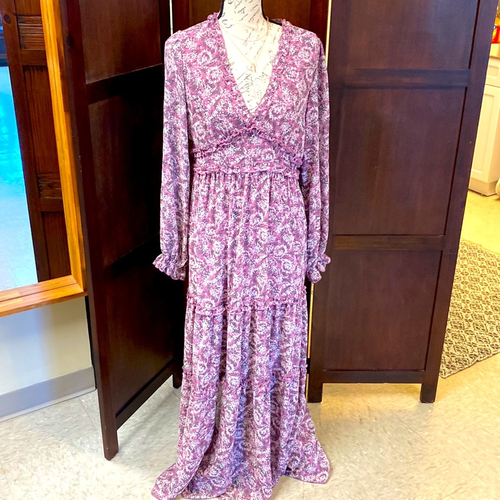 Maxi Dress. Perfect for this beautiful fall season.